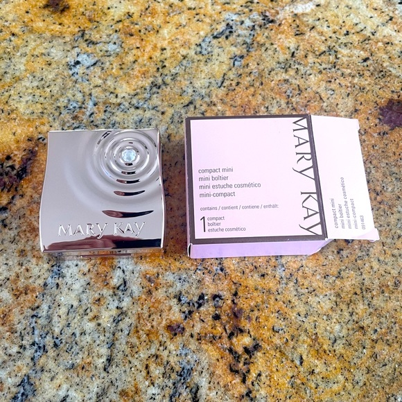 Mary Kay Compact Mini